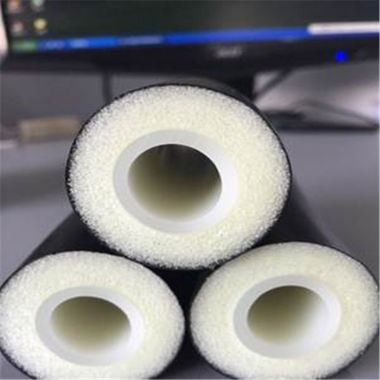 三位一體太陽(yáng)能發(fā)泡保溫管設備