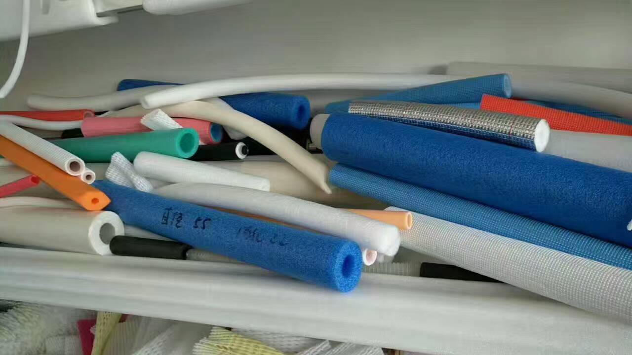 EPE發(fā)泡管擠出機